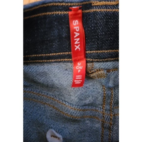 New Spanx Denim Trouser Short 6" Raw Indigo Size Small - Picture 4 of 16